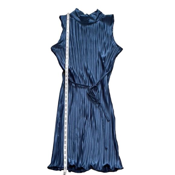 DKNY Deep Sea All Around Pleat Ribbon Back Neck Belted Dress Size 12 NWT - Picture 9 of 12